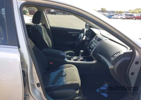 2014 Nissan Altima 2.5 Sv z USA, uszkodzony, nr VIN 1N4AL3AP8EN231091